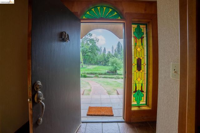 10420 N Airport, Columbia, CA 95310