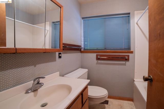 10420 N Airport, Columbia, CA 95310