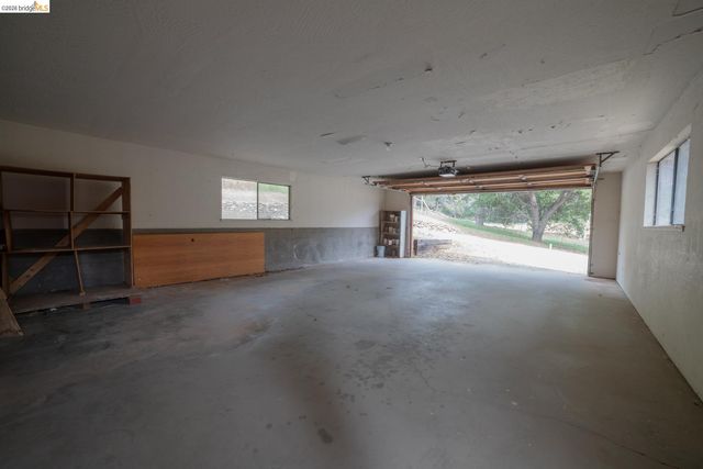 10420 N Airport, Columbia, CA 95310