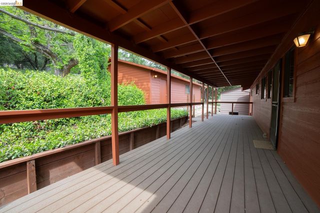 10420 N Airport, Columbia, CA 95310