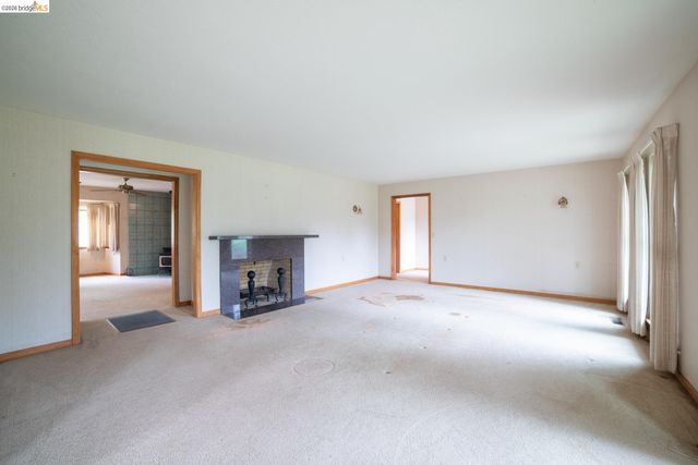 10420 N Airport, Columbia, CA 95310