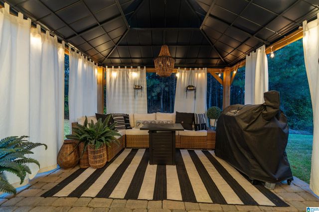 5882 LONGVIEW LANE, Trussville, AL 35173