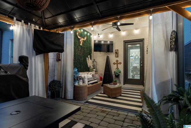 5882 LONGVIEW LANE, Trussville, AL 35173