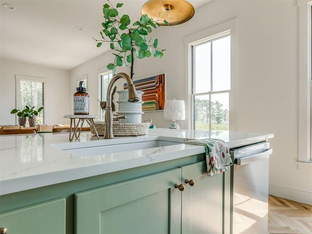 36 Hill Street, Carlton Landing, OK 74432