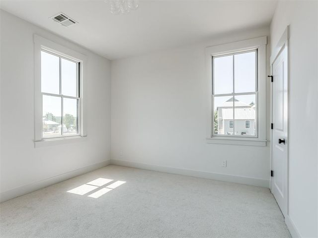 36 Hill Street, Carlton Landing, OK 74432