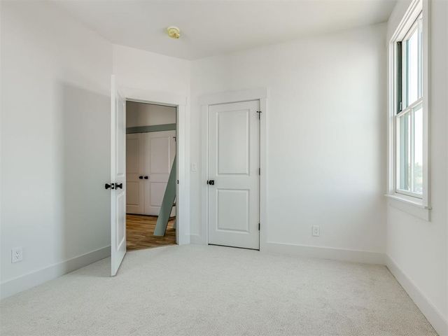 36 Hill Street, Carlton Landing, OK 74432