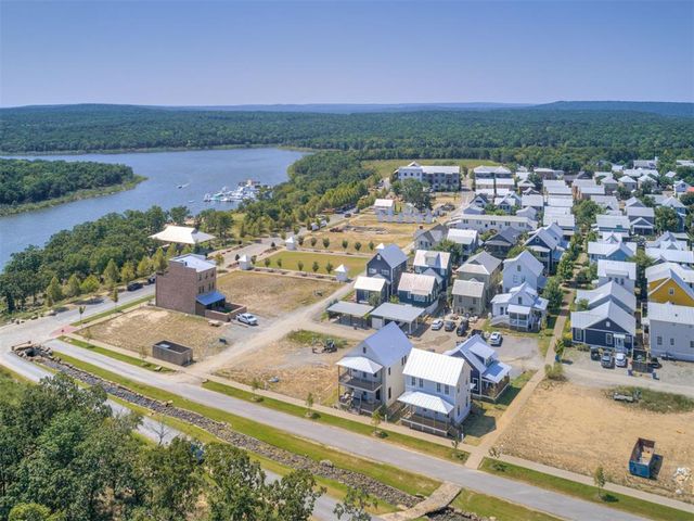 36 Hill Street, Carlton Landing, OK 74432