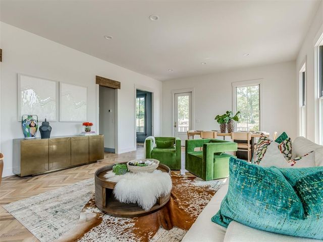 36 Hill Street, Carlton Landing, OK 74432