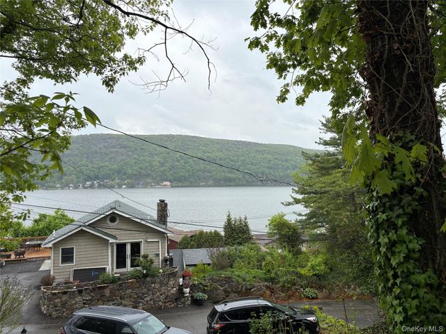 11 Rocky Trail, Greenwood Lake, NY 10925