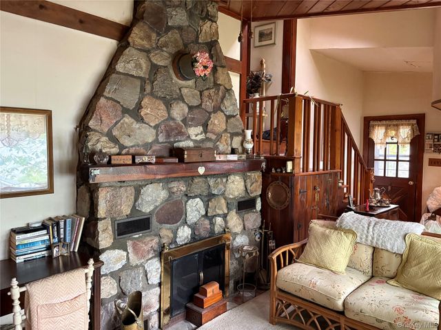 11 Rocky Trail, Greenwood Lake, NY 10925
