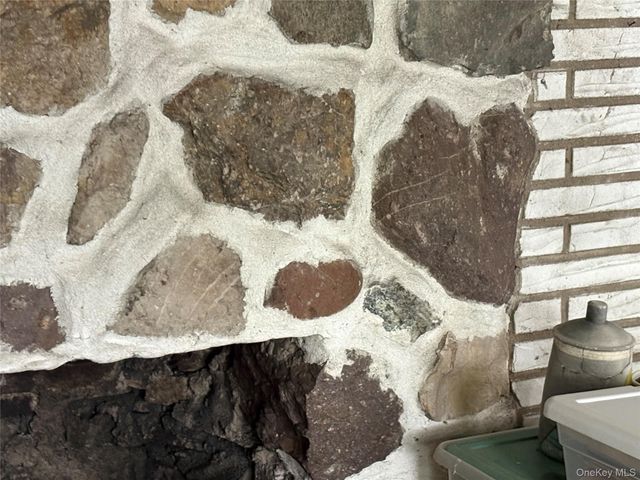 11 Rocky Trail, Greenwood Lake, NY 10925