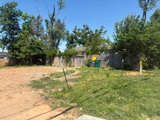 206 N 10th Street, Rogers, AR 72756