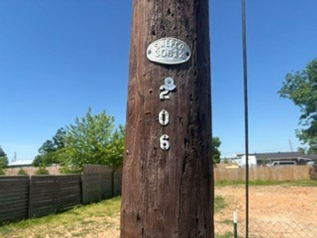 206 N 10th Street, Rogers, AR 72756