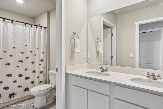 265 NW Charlestown Lane, Waukee, IA 50263