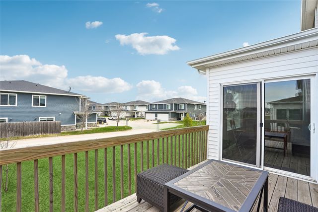 265 NW Charlestown Lane, Waukee, IA 50263