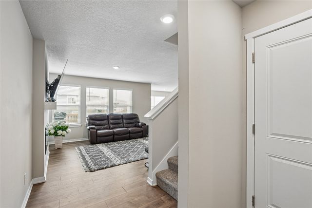 265 NW Charlestown Lane, Waukee, IA 50263