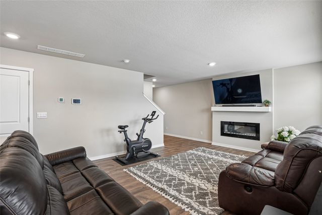 265 NW Charlestown Lane, Waukee, IA 50263