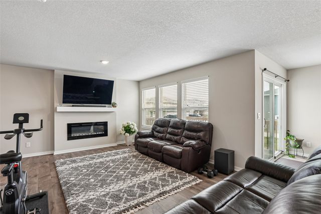 265 NW Charlestown Lane, Waukee, IA 50263