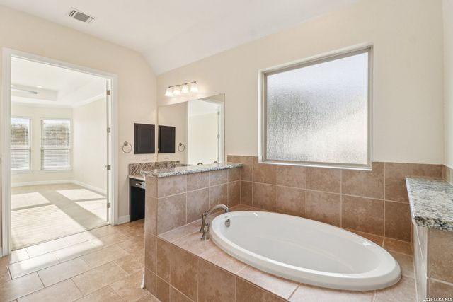 598 Texas Bend, Castroville, TX 78009