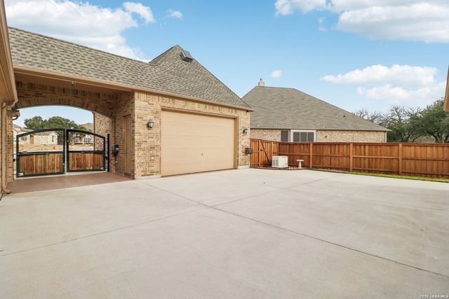 598 Texas Bend, Castroville, TX 78009
