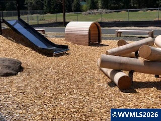 125 N Patton Rd, Detroit, OR 97342