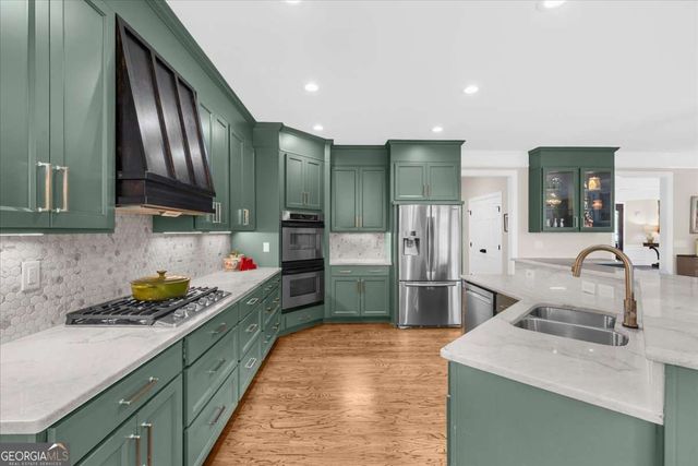 5140 Harbury Lane, Suwanee, GA 30024