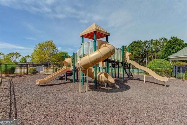 5140 Harbury Lane, Suwanee, GA 30024