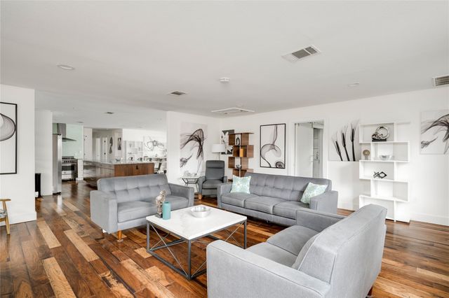 2801 Cedarview DR A, Austin, TX 78704