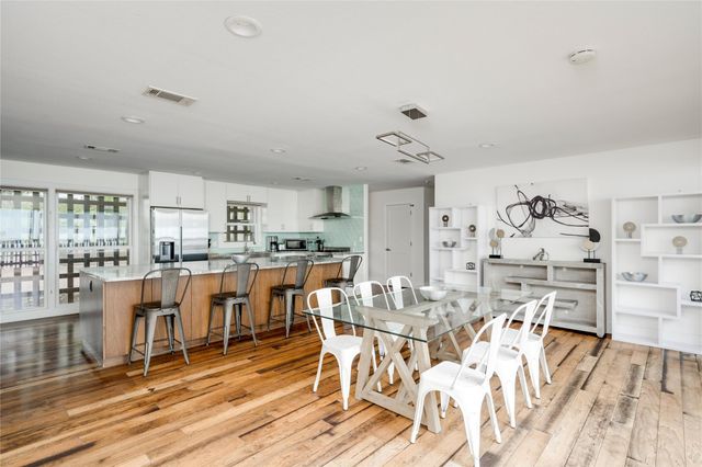 2801 Cedarview DR A, Austin, TX 78704