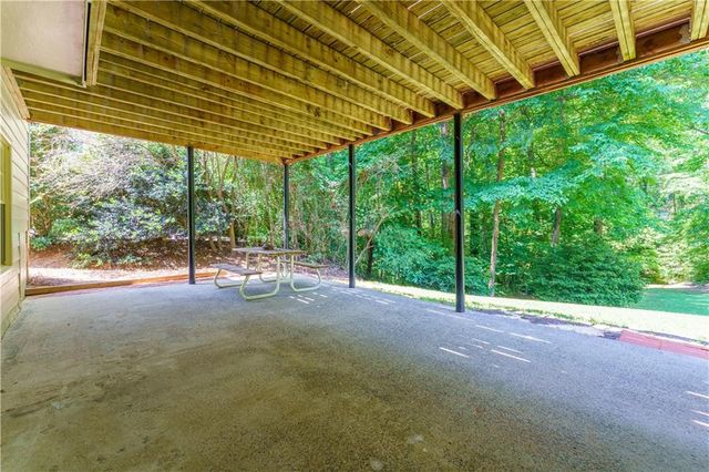 1571 Halisport Lake Drive NW, Kennesaw, GA 30152