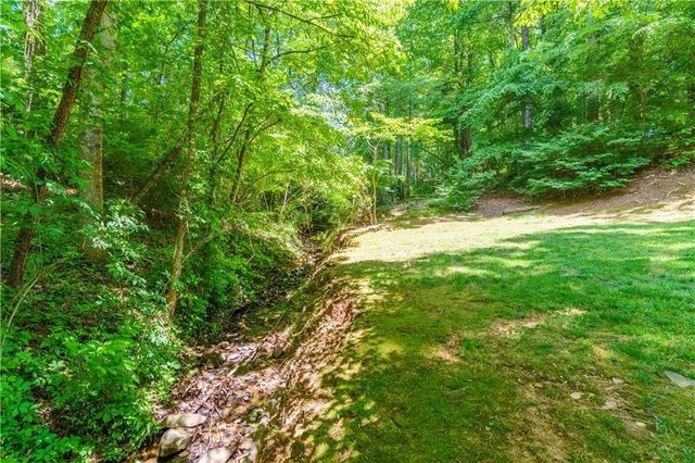 1571 Halisport Lake Drive NW, Kennesaw, GA 30152