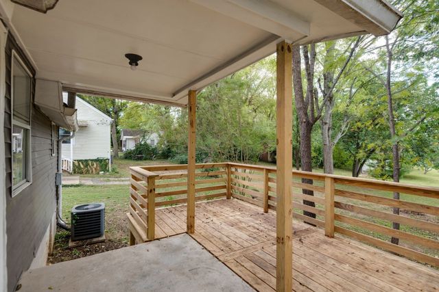 1320 McAlpine Ave, Nashville, TN 37216