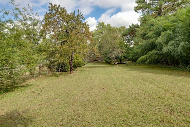 1320 McAlpine Ave, Nashville, TN 37216