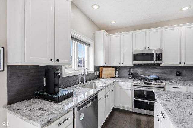 15520 Alameda Place, Westfield, IN 46074