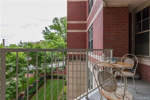 300 Mamaroneck Avenue 334, White Plains, NY 10605