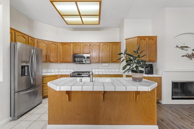 5316 Heritage Ct, Rocklin, CA 95765