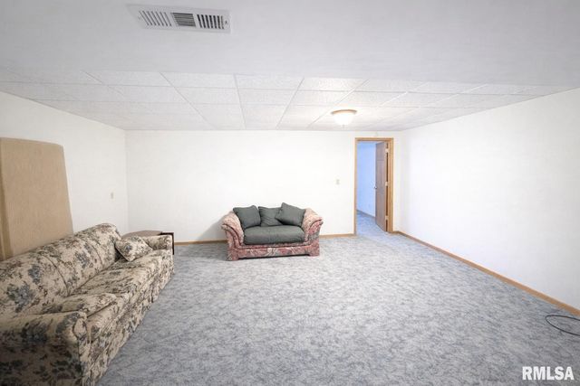 1100 HILLCREST Drive, Washington, IL 61571