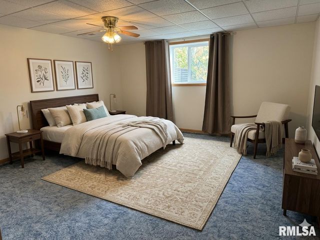 1100 HILLCREST Drive, Washington, IL 61571