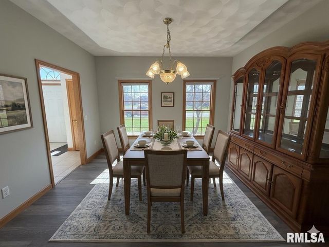 1100 HILLCREST Drive, Washington, IL 61571