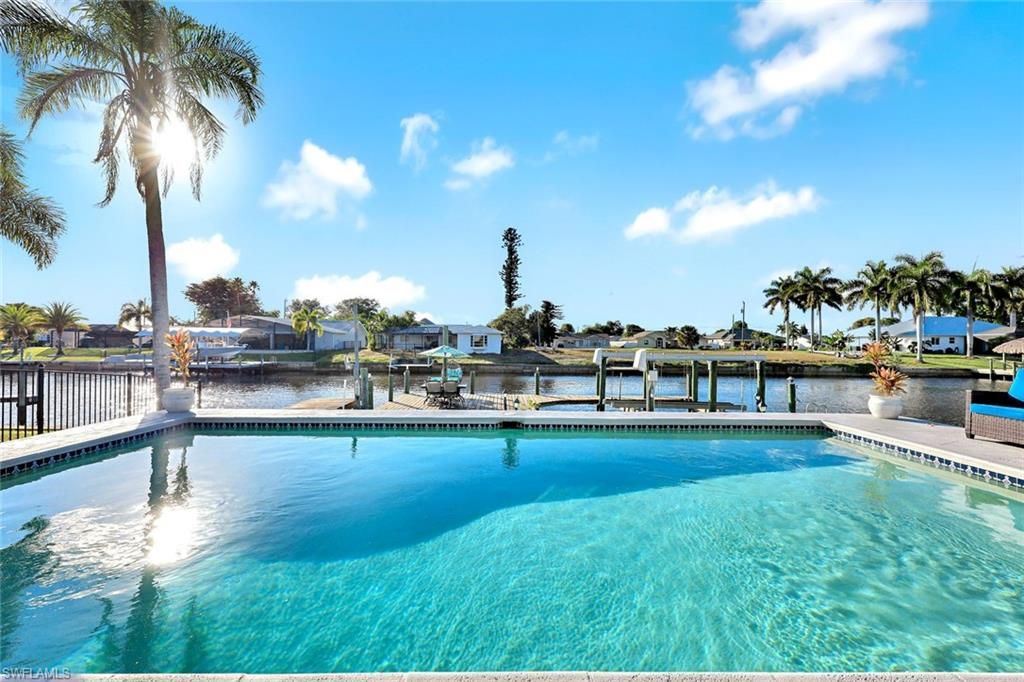 Image 1 of property listing at 1326 SE 21st AVE, Cape Coral, FL 33990