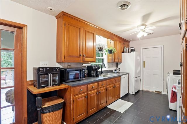 10258 Malabar Cir, Mechanicsville, VA 23116