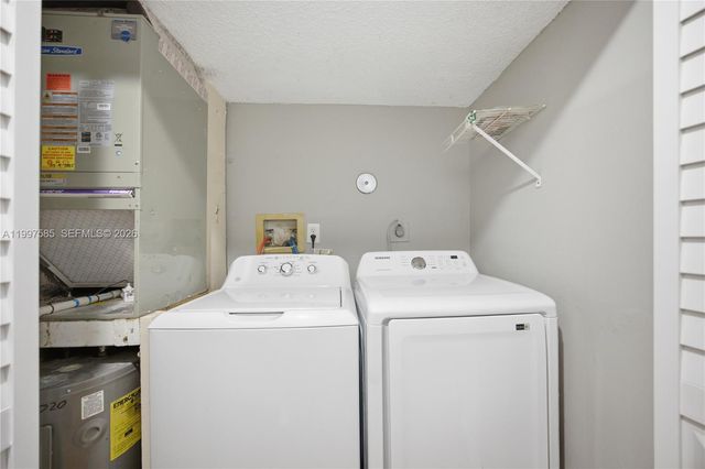 690 SE 23rd Ave 4, Pompano Beach, FL 33062