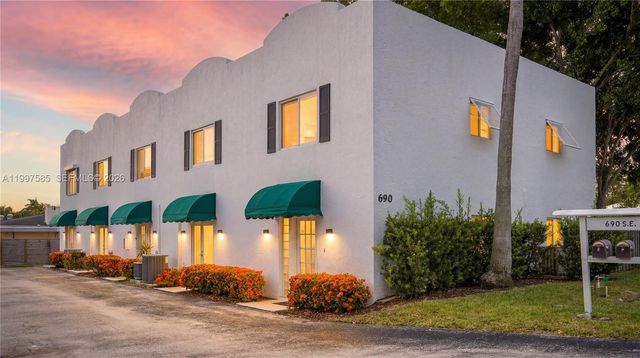 690 SE 23rd Ave 4, Pompano Beach, FL 33062