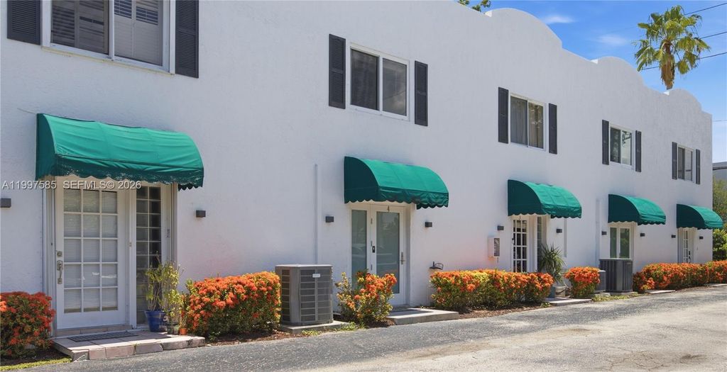 690 SE 23rd Ave 4, Pompano Beach, FL 33062