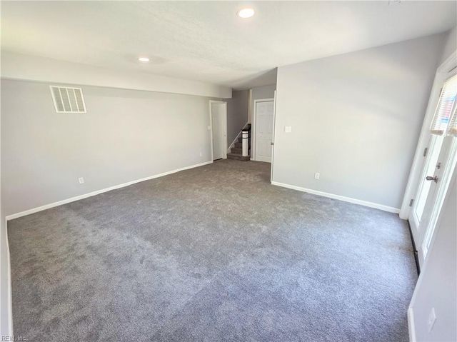 2216 Deep Creek BLVD, Portsmouth, VA 23704