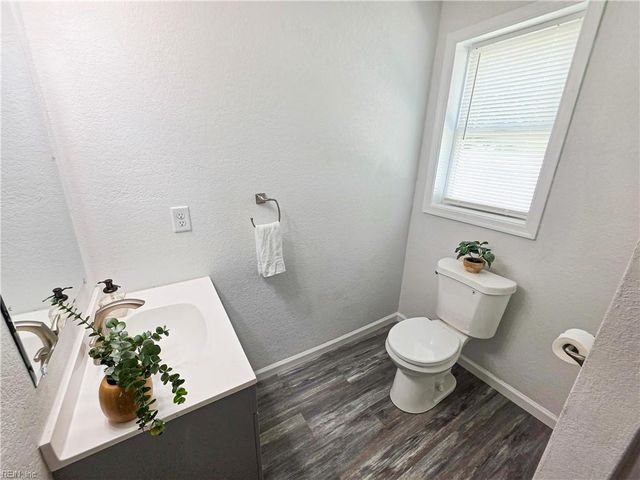 2216 Deep Creek BLVD, Portsmouth, VA 23704