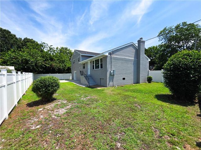 2216 Deep Creek BLVD, Portsmouth, VA 23704