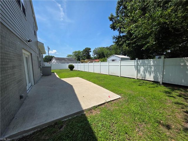 2216 Deep Creek BLVD, Portsmouth, VA 23704