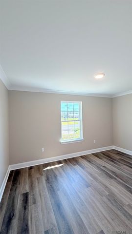 58898 Annex St, Plaquemine, LA 70764