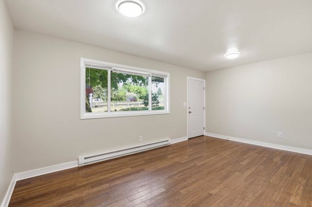 3216 & 3218 N N MAPLE St, Spokane, WA 99205
